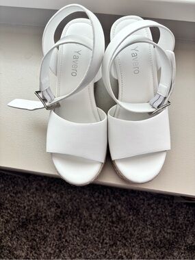 Women's White Ankle-Strap Open-Toe Sandals